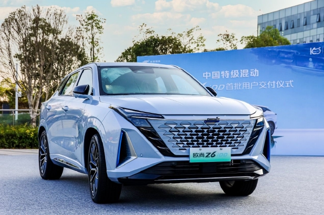 打造新能源汽车最优解，欧尚Z6蓝鲸iDD首批用户提车拉开全国交付序幕