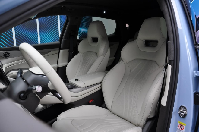 会成今年的爆款吗 静态体验腾势N7