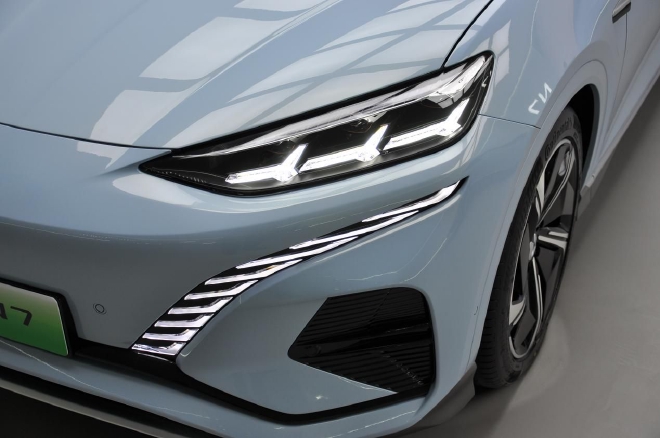 会成今年的爆款吗 静态体验腾势N7