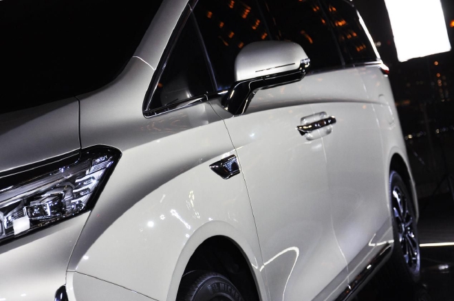 沉稳大气走高端路线 魏牌高山外观轻体验