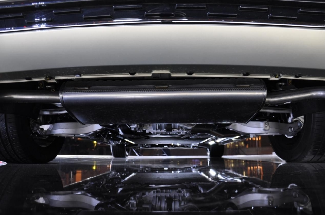 沉稳大气走高端路线 魏牌高山外观轻体验