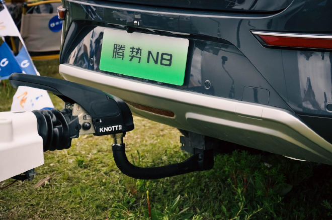 售价31.98万-32.68万元 腾势N8正式上市