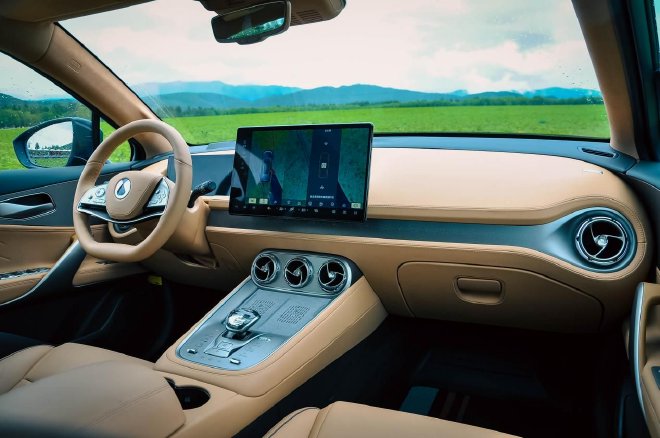 The choice on face is important Test drive Denza N8 DM-p