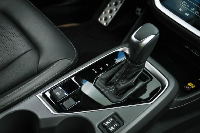 Compact and easy to open Upgrade the three-eyed EyeSight test drive Subaru CROSSTREK Asahi Leopard