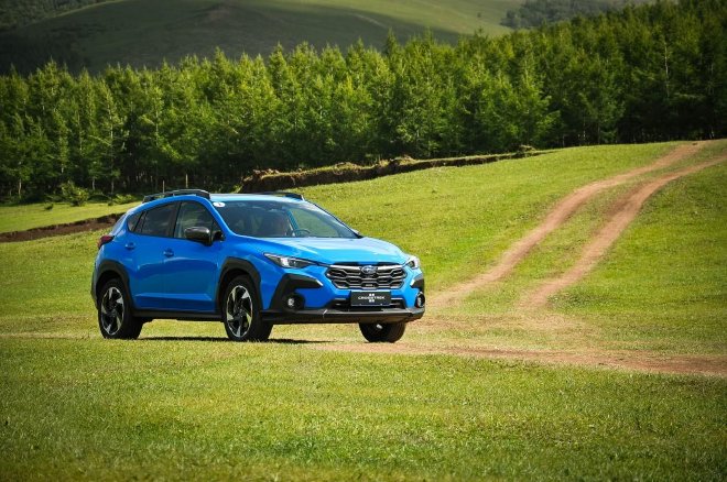 Compact and easy to open Upgrade the three-eyed EyeSight test drive Subaru CROSSTREK Asahi Leopard