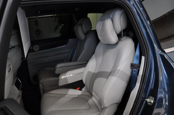 再看问界M9 凭啥它是千万内最好的SUV