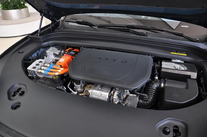 再看问界M9 凭啥它是千万内最好的SUV