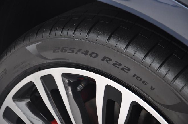 再看问界M9 凭啥它是千万内最好的SUV