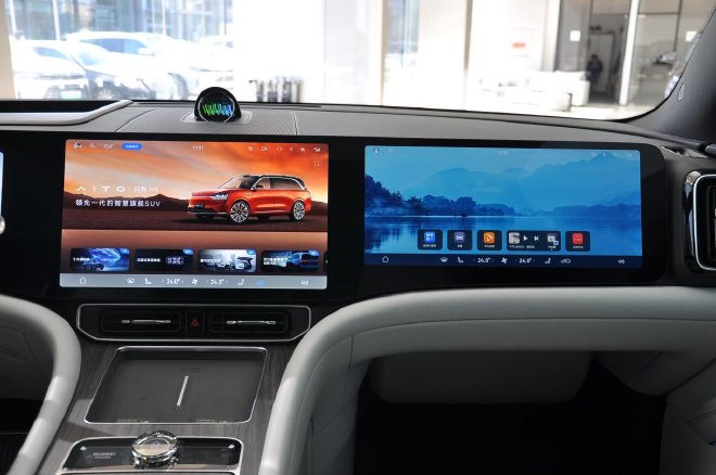 再看问界M9 凭啥它是千万内最好的SUV