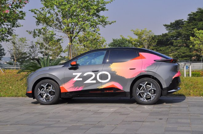 试驾领克Z20 一辆合格的“玩具”车？