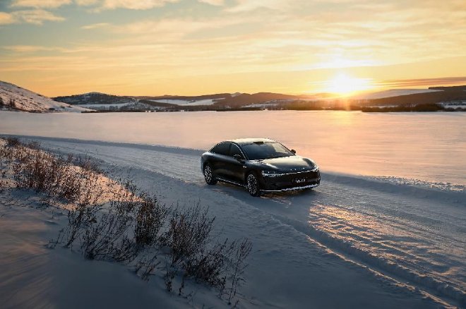 “鸿蒙智行冬日奇驭智旅”试驾体验活动