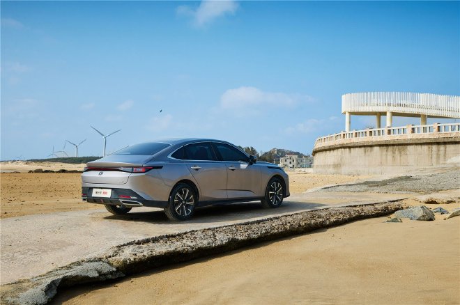 长安三款经典车型焕新上市 综合优惠后5.39万起