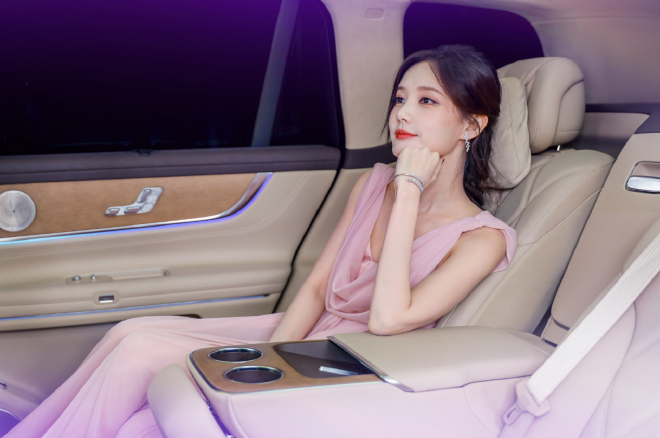 知名演员李一桐成为问界M9车主