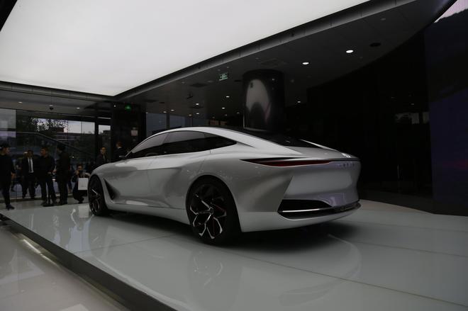 英菲尼迪Q Inspiration概念车首发亮相