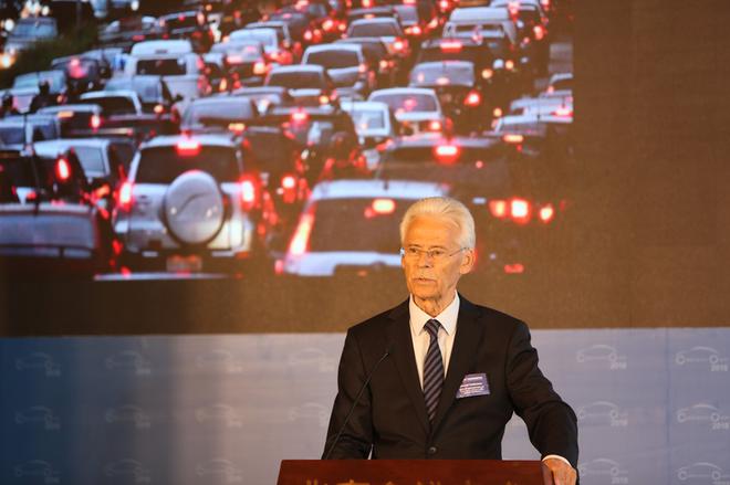 中德汽车产业创新发展论坛德方主席、《auto motor und sport》出版人、全球出行产业论坛创始人 伯恩德•奥斯曼先生（Mr。 Bernd Ostmann）