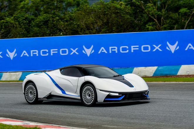 全球首款纯电动GT跑车ARCFOX-7
