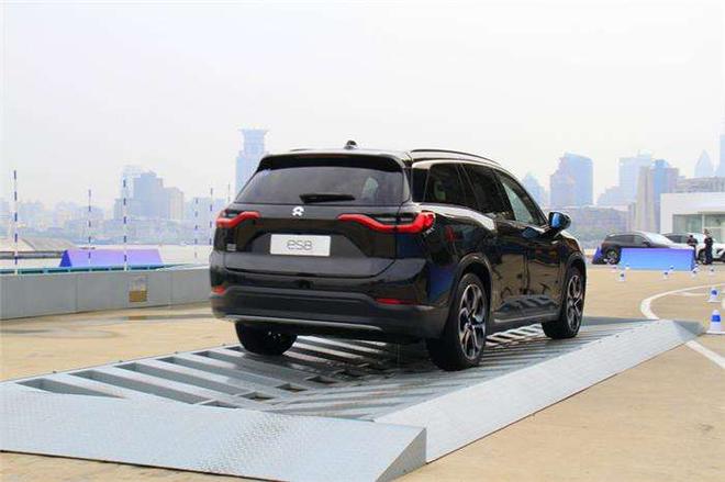 蔚来股价下跌21% 还遭国际国开投资择机出售470万股