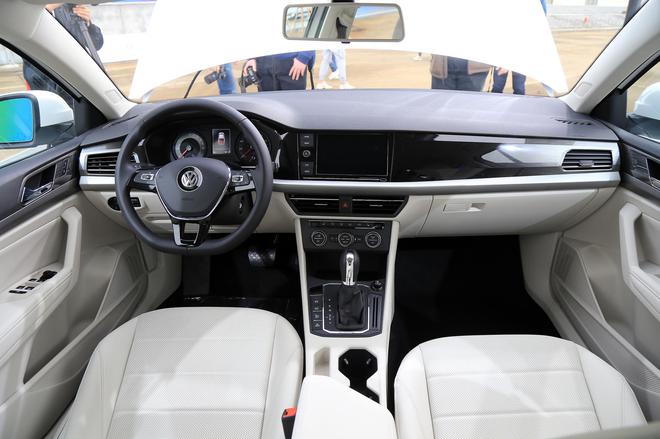 国产电动车领衔 大众全新纯电动车亮相