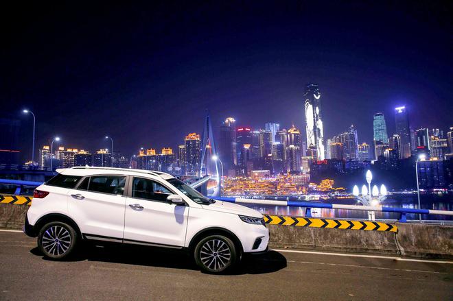 穿行城市间，福特领界领你看重庆