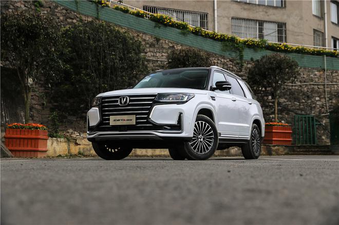 “奶爸”的性价比优选 试驾全新长安CS95