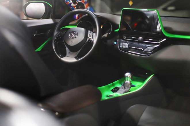 彩绘达人对C-HR一见钟情，这车的魅力到底有多大？