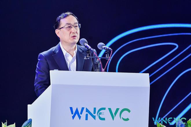 科学技术部副部长、党组成员，中国科协副主席 王曦