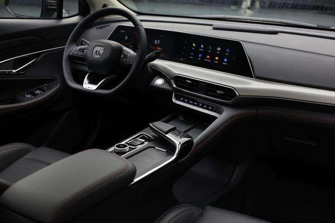 诠释未来科技 长安UNI-T正式亮相