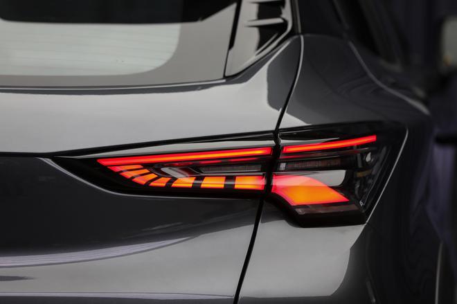 诠释未来科技 长安UNI-T正式亮相