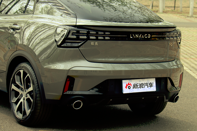 领克05正式上市 售价17.58-21.28万元