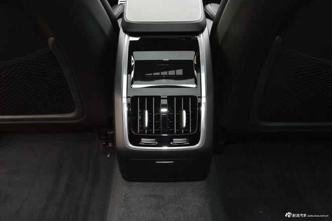 40万元行政级座驾 沃尔沃S90对比奔驰E260L