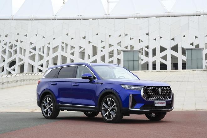 奔腾T99机长版正式上市 售价19.19万元