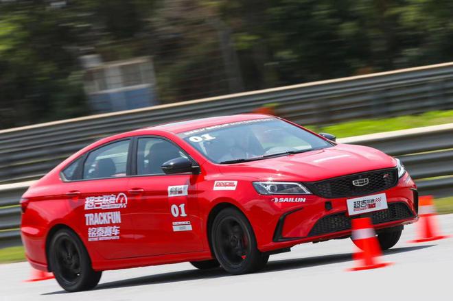 超吉联赛肇庆站圆满收官 吉利新缤瑞释放赛道硬核实力