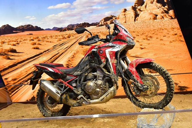 骑上 Honda，即刻出发!Honda 豪华阵容亮相重庆摩展!