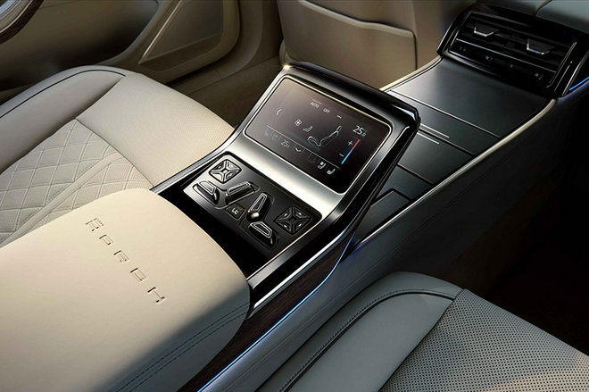 The new Audi A8 Horch's world premiere, founder version, unveiled at the Guangzhou Auto Show