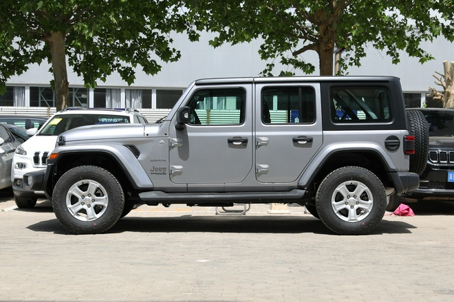 不用非得买房车 这几款原厂车型就能带你去玩去野