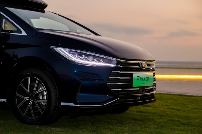 综合续航1090公里 2022款宋MAX DM-i售价14.58-17.28万元