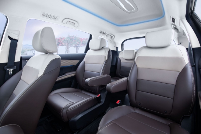 综合续航1090公里 2022款宋MAX DM-i售价14.58-17.28万元