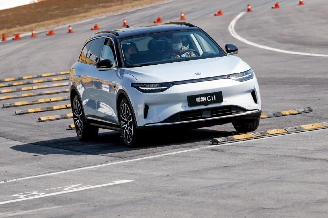 “性能制燥” 零跑C11性能版全国媒体试驾会北京站开启