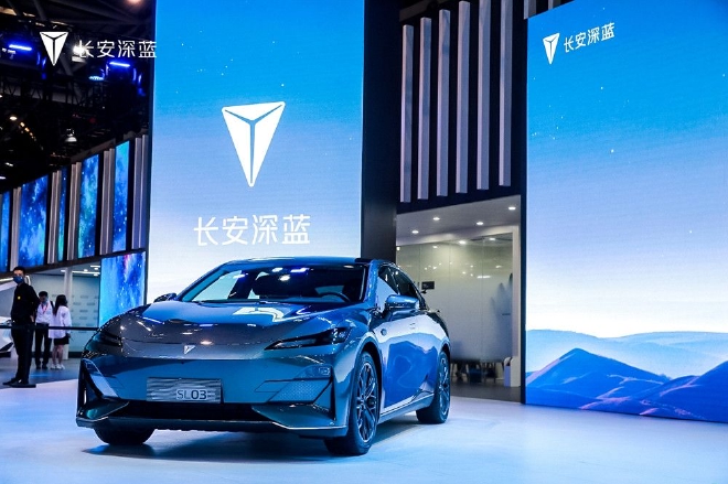 Changan Deep Blue SL03 opens the road of new energy pre-sale and evolves again