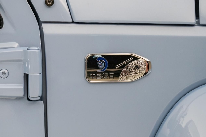 城市中的硬派风景线 实拍2023款BJ40城市猎人版