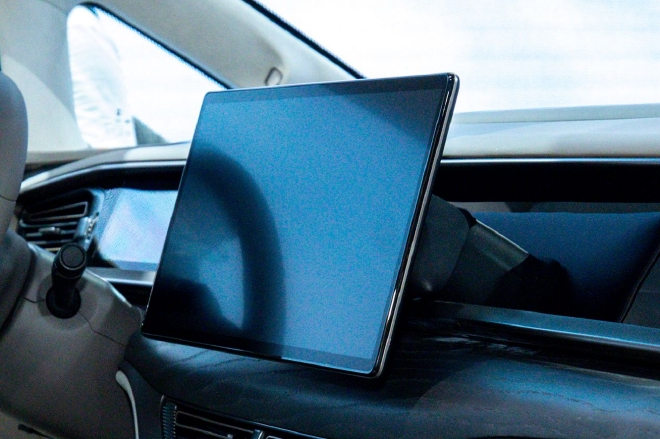 气场十足 实拍腾势D9首次亮相北京