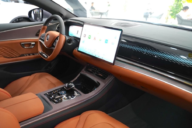 王朝旗舰销量的秘密 比亚迪汉DM-p到店体验