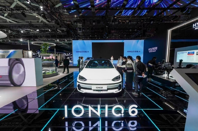 现代汽车IONIQ(艾尼氪) 6亮相进博会 纯电现代汽车功力几何