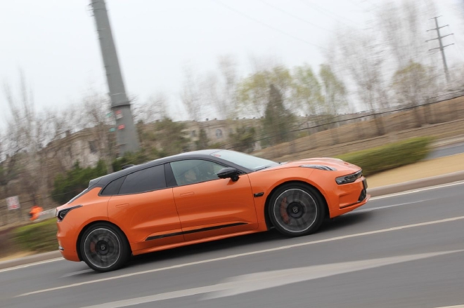 兼顾豪华与操控 试驾2023款极氪001 YOU版