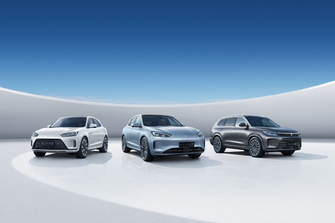 华为回应“不造车”决议延期 问界生态模式不会改变