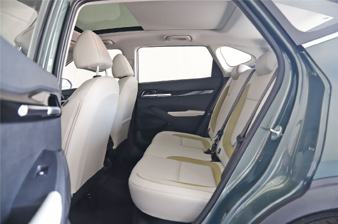 家族风格显著 静态体验起亚赛图斯