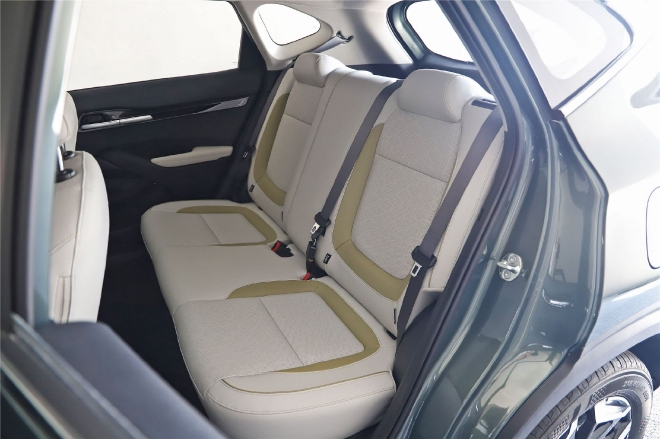 家族风格显著 静态体验起亚赛图斯