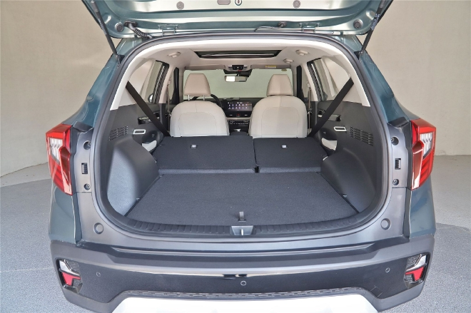 家族风格显著 静态体验起亚赛图斯