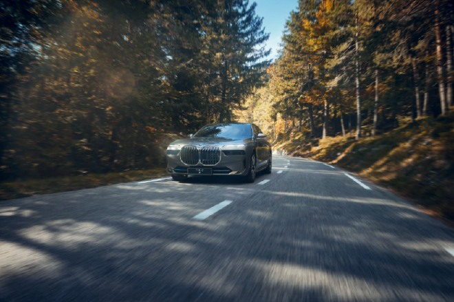 创新纯电动BMW i7 eDrive50L中国上市