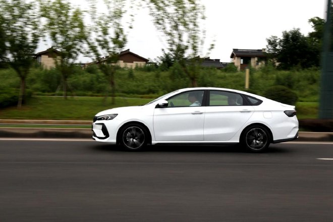 更COOL的实力派，试驾吉利缤瑞COOL冠军版